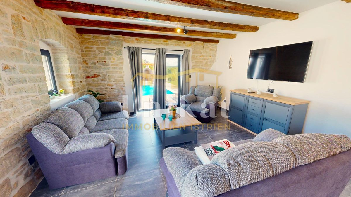 Prenovljena kamnita hiša blizu Poreča